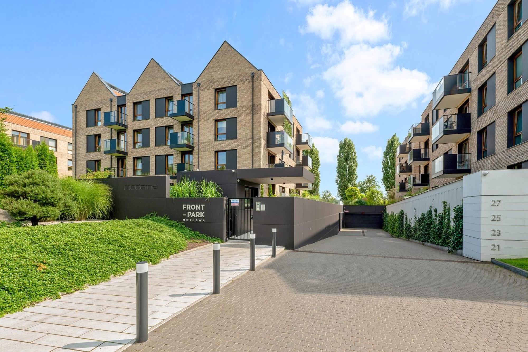 Front Park Apartments With Parking By Lion Apartments Gdańsk Kültér fotó